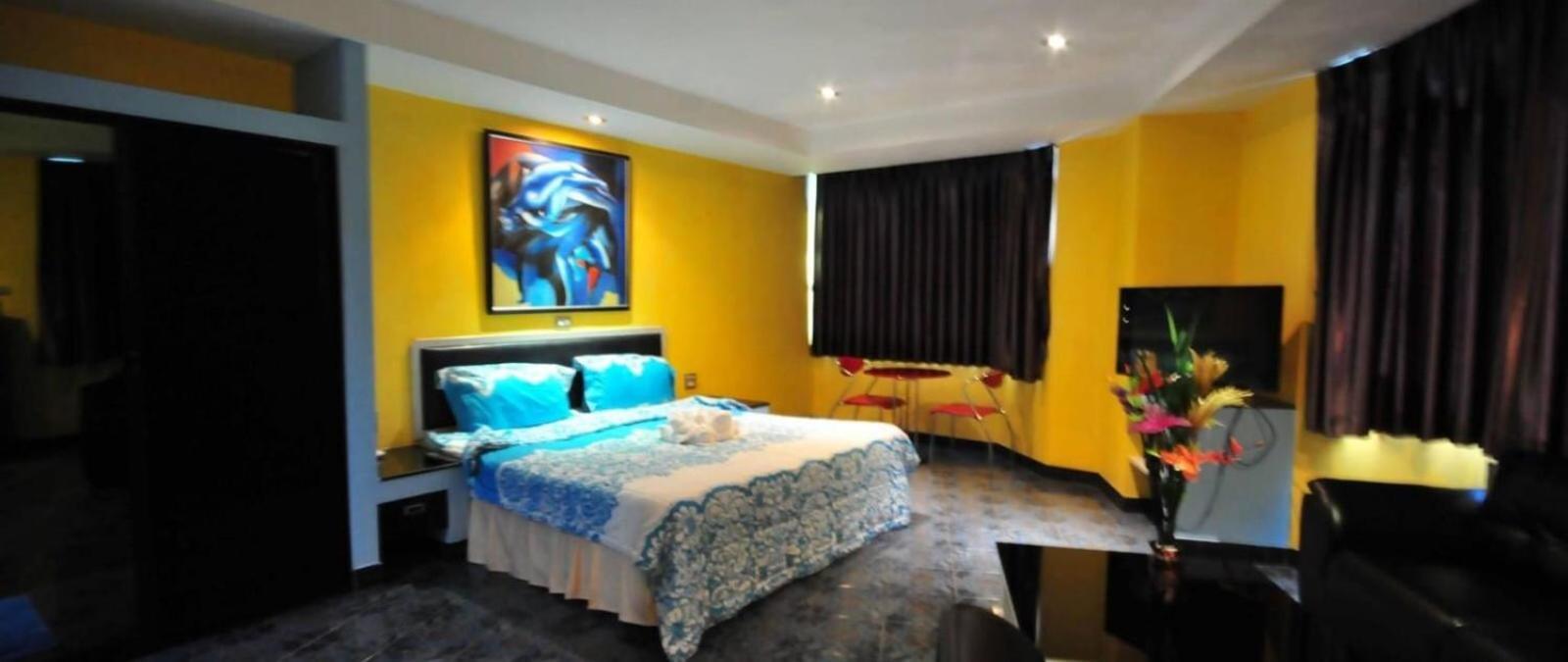 Koenig Hotel Pattaya Near Walking Street Exterior foto