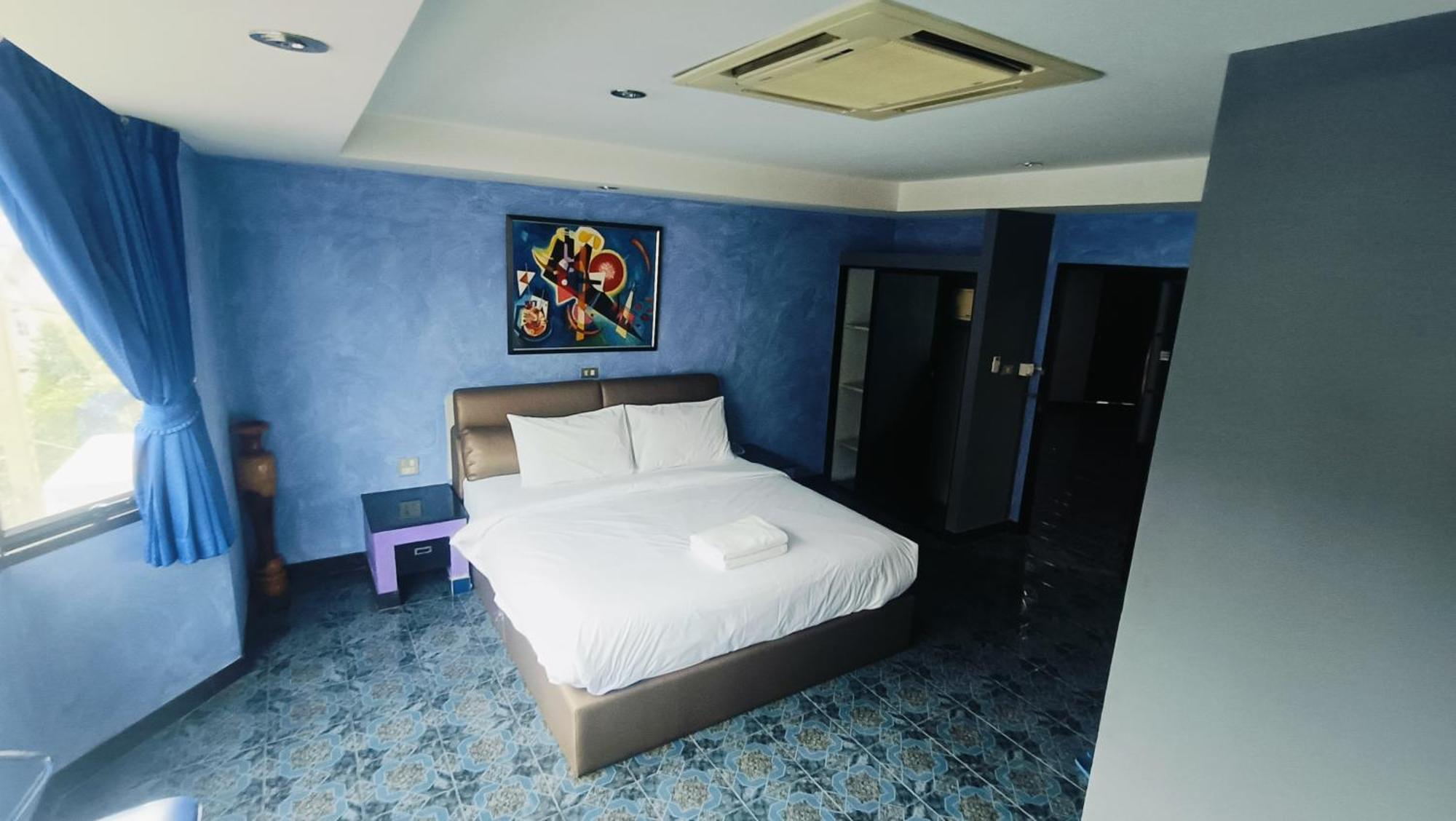 Koenig Hotel Pattaya Near Walking Street Exterior foto