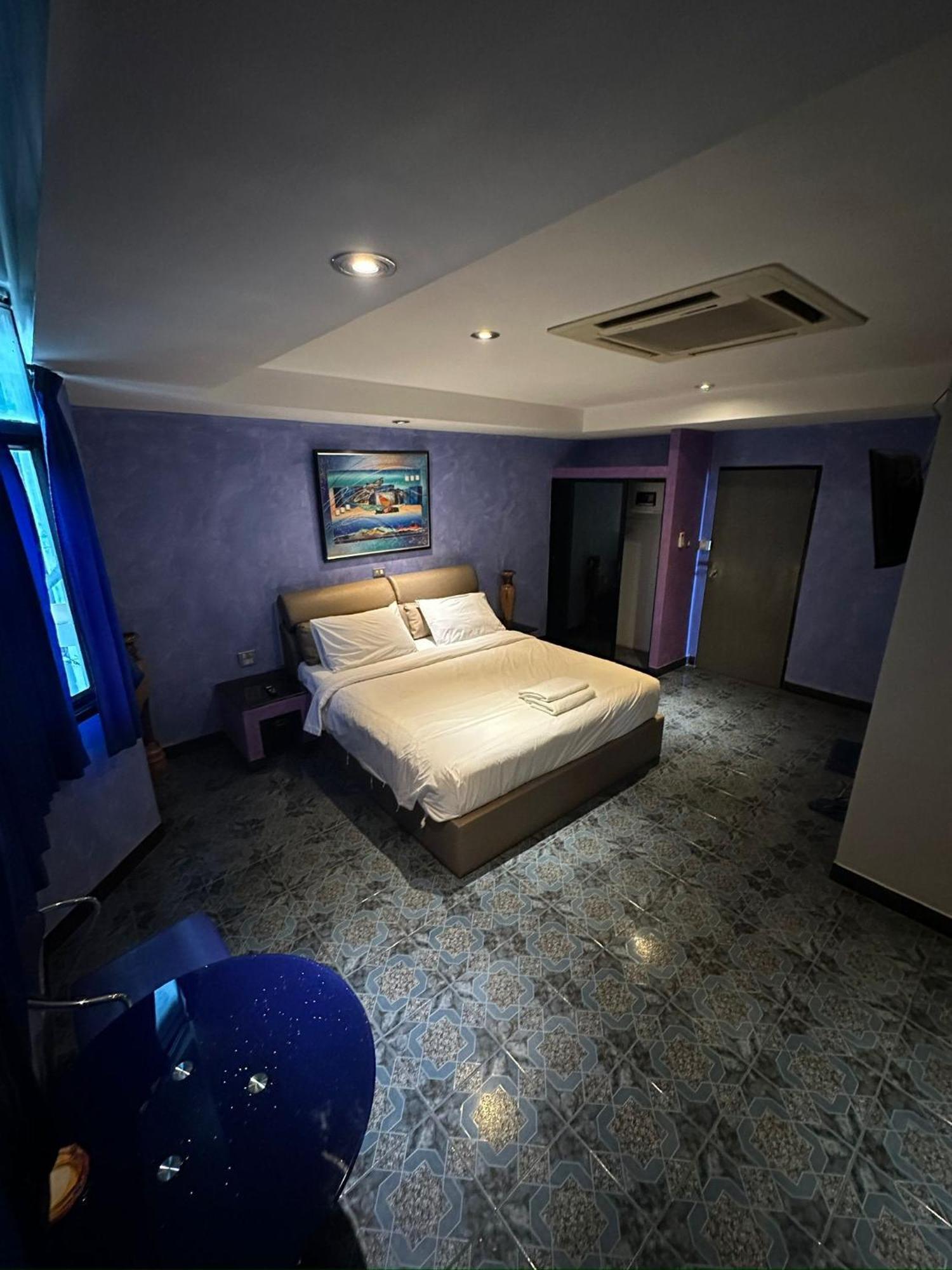 Koenig Hotel Pattaya Near Walking Street Exterior foto