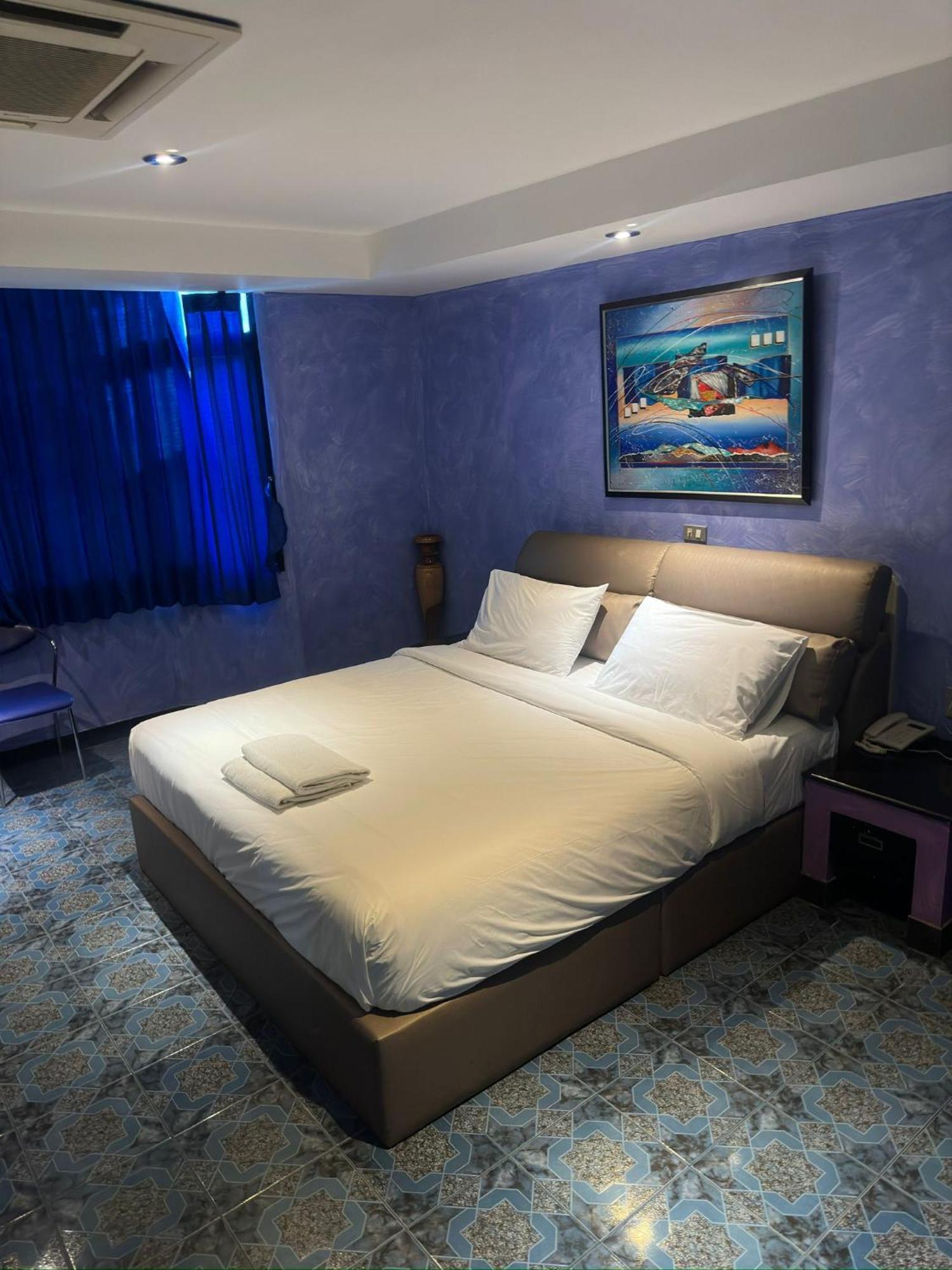 Koenig Hotel Pattaya Near Walking Street Exterior foto
