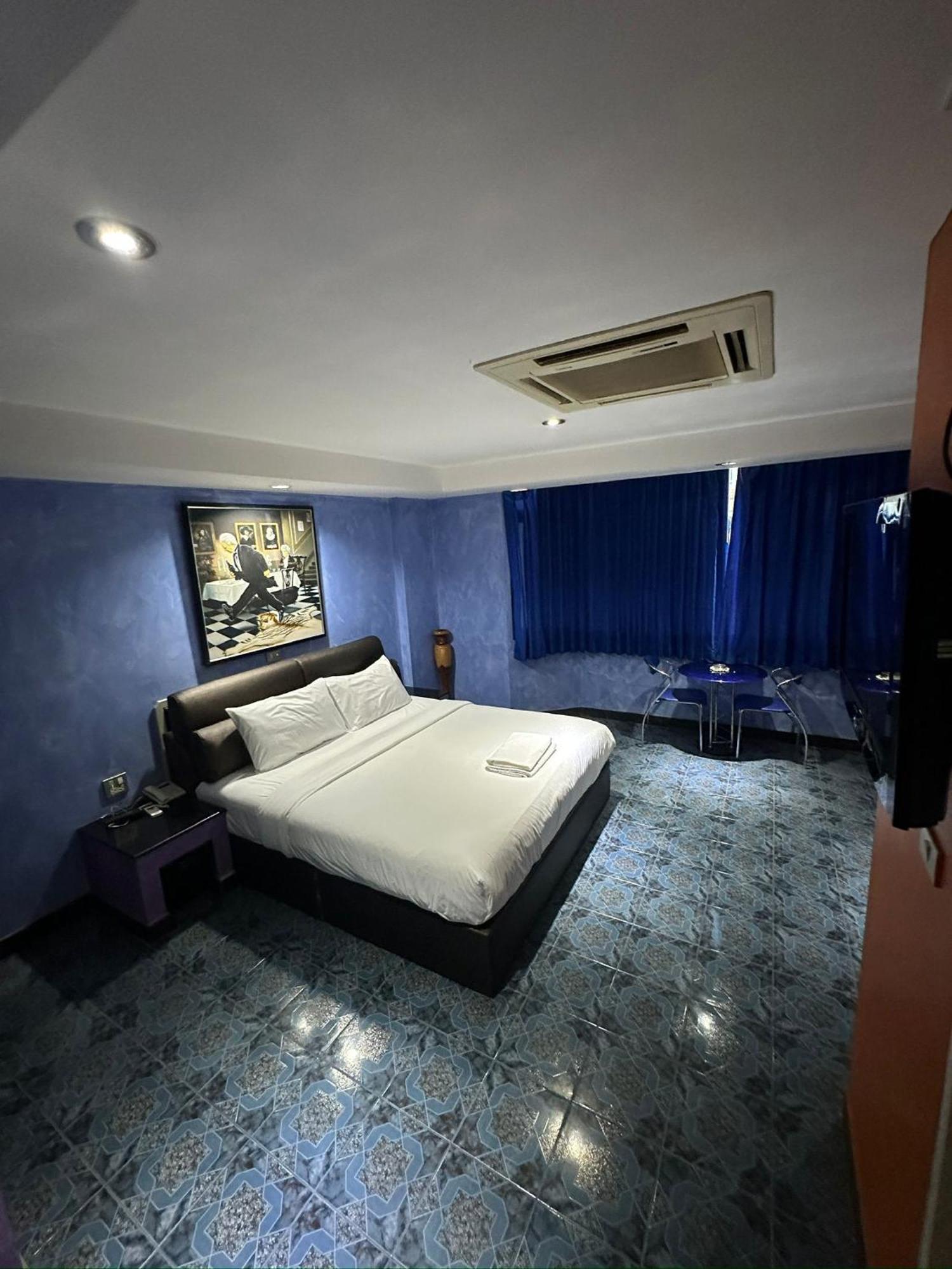 Koenig Hotel Pattaya Near Walking Street Exterior foto